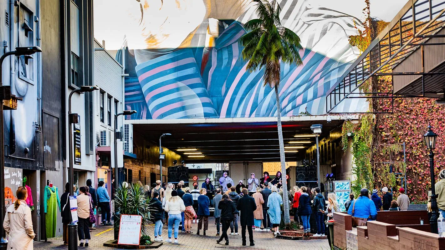 Laneway dining at Globe Lane